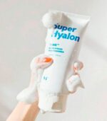 VT Cosmetics - Super Hyalon Foam Cleanser - Deep Hydration & Gentle Daily Cleansing 300ml - Image 2