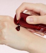 VT Cosmetics - Red Booster Reedle Shot 100 - Skin-Boosting Micro-Needling Serum 50ml - Image 2