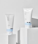 Round Lab 1025 Dokdo Cleanser – Gentle Foam Face Wash 150ml - Image 4