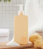 Masil 7 Ceramide Perfume Shower Gel Sweet Flower – Moisturizing Shower Gel with Floral Scent 300ml - Image 2